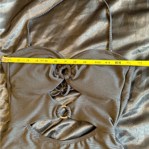 Hula Honey Black ribbed one piece‎ cutout swimsuit size medium - Picture 14 of 14